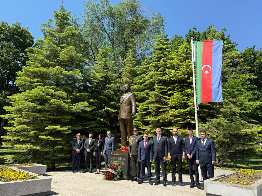 Serbiyada Ümummilli Lider Heydər Əliyevin xatirəsi anılıb