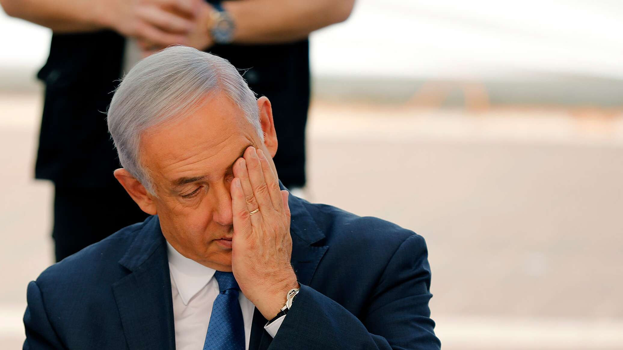Netanyahu yorrğun və məğlub görünən lider kimi təsvir edilib