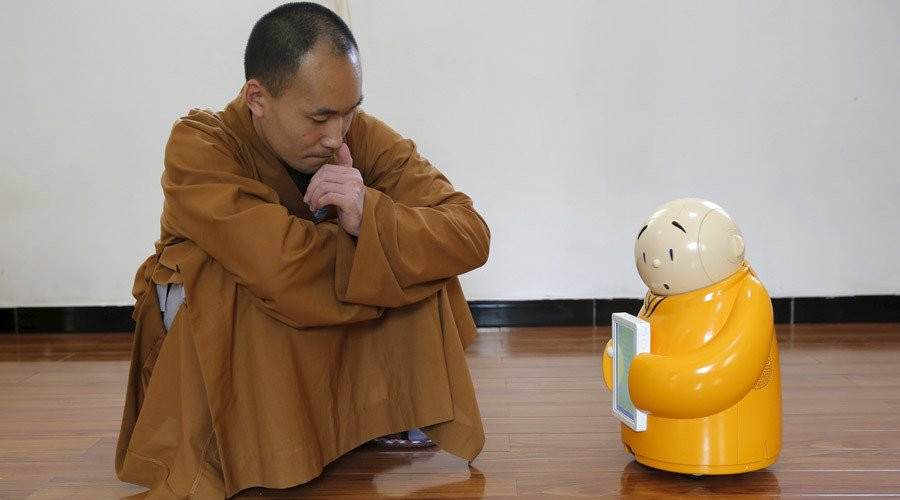 Robot buddist rahib rolunda çıxış edəcək: Məbədlərdə dəyişiklik baş verir