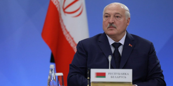 Lukaşenko Belarus ordusunun müharibəyə hazırlığından danışıb