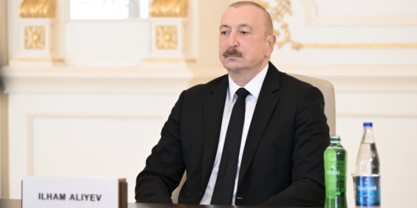 Sülh gündəliyinə sadiqlik, ikili standartlara qarşı prinsipial mövqe