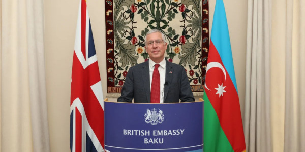 Auld: London və Bakı arasında strateji tərəfdaşlığın qurulması ən mühüm hadisədir