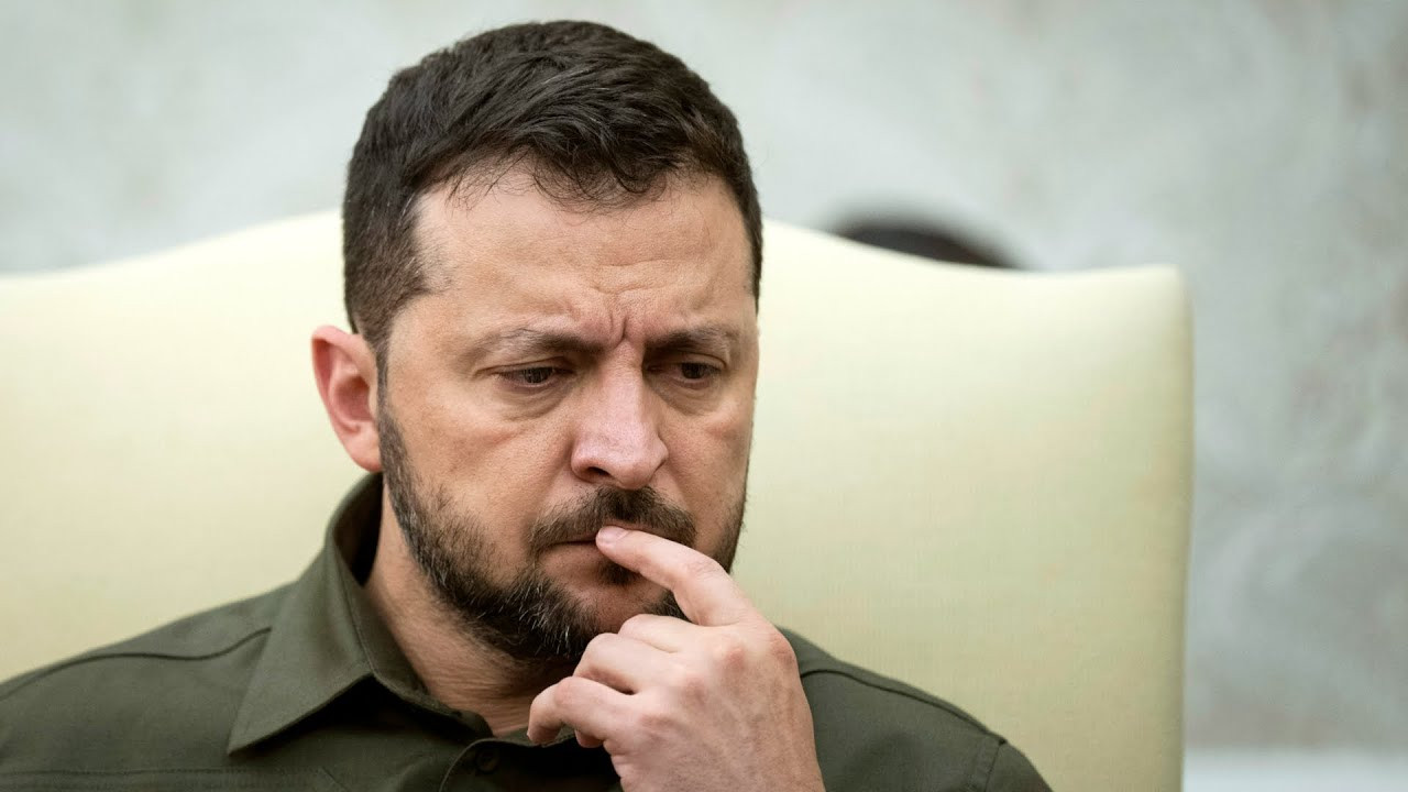 Zelenskiyə İTTİHAM: Yüksək eşelonlarda korrupsiya araşdırmaları nəzərə alınmır