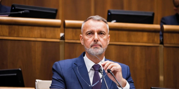 Rixard Raşi Azərbaycana rəsmi səfərə gəlib -