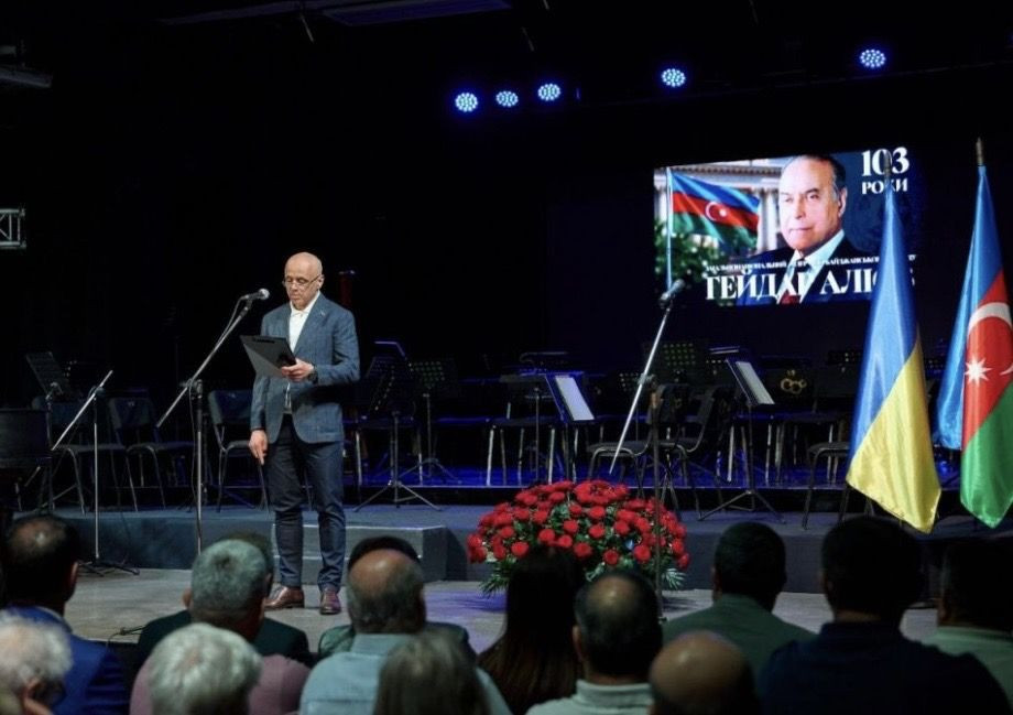 Xarkovda Ulu Öndər Heydər Əliyevin anadan olmasının 103-cü ildönümü qeyd edilib
