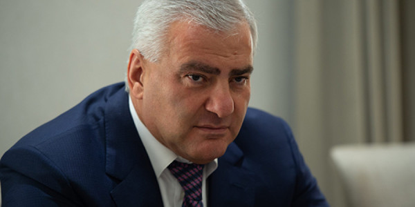 Karapetyan Ermənistanın gələcəyi ilə bağləı xəbərdarlıq edib