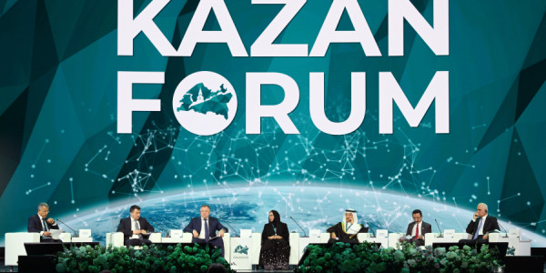 Kazanda nəhəng forum başladı: 93 ölkə Rusiyaya axışdı