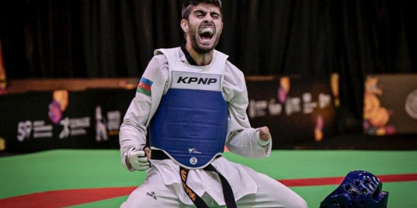 Azərbaycanın paralimpiya çempionu mükafatlandırılıb