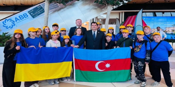 Daha 18 ukraynalı uşaq reabilitasiya üçün Bakıya gətirilib