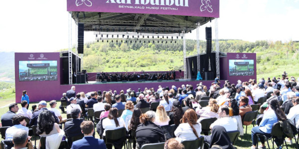 Şuşada “Xarıbülbül” Beynəlxalq Musiqi Festivalı başladı