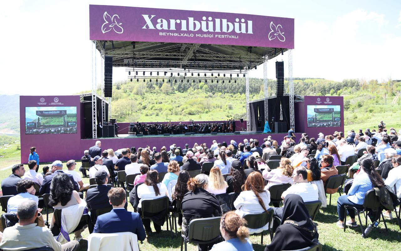 Şuşada “Xarıbülbül” Beynəlxalq Musiqi Festivalı başladı