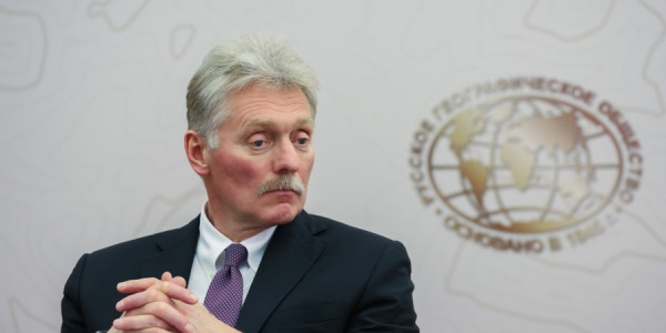 Peskov: Rusiya yalnız hərbi hədəfləri vurur