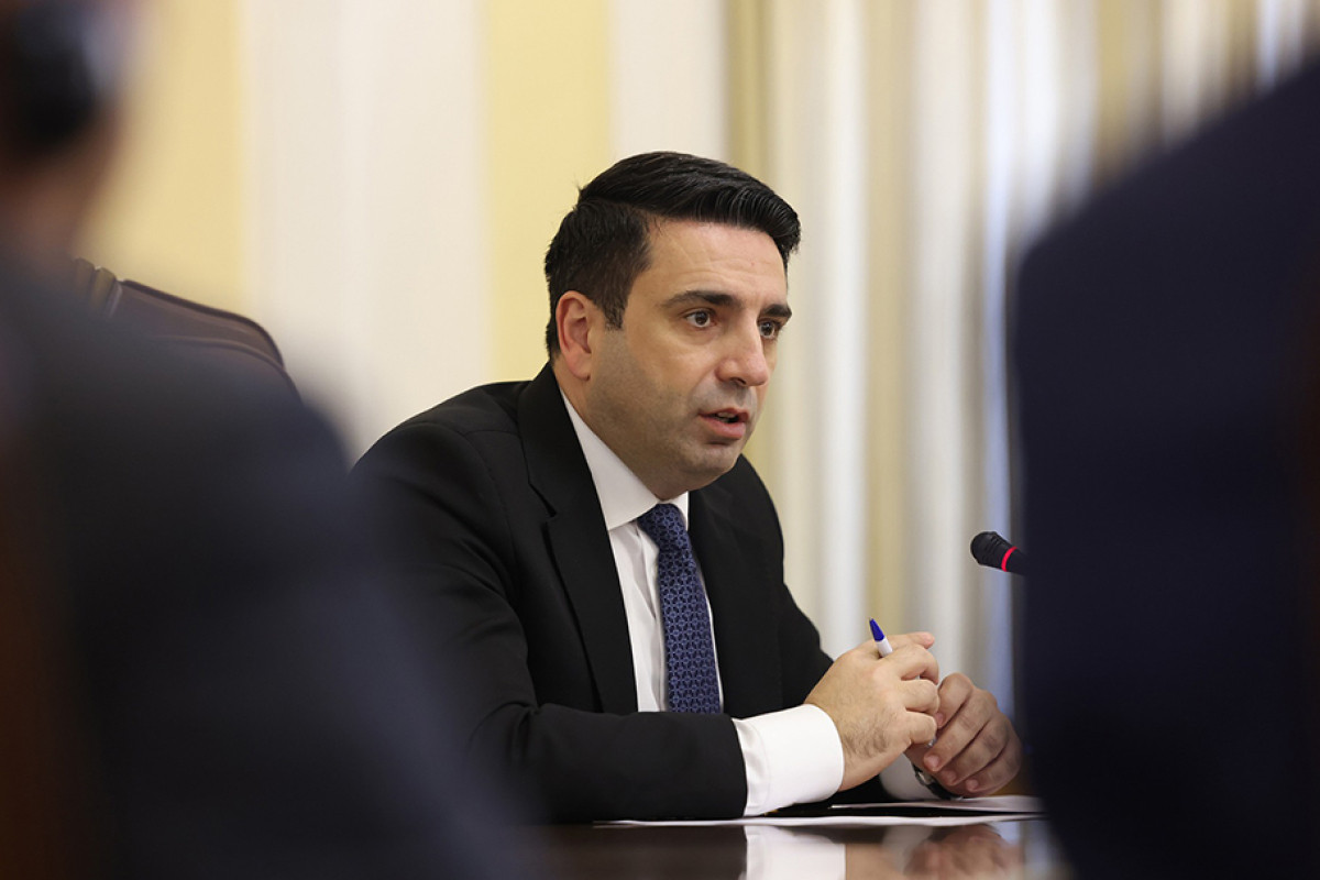 Simonyan baş naziri hədələyənlərə sərt cavab verib