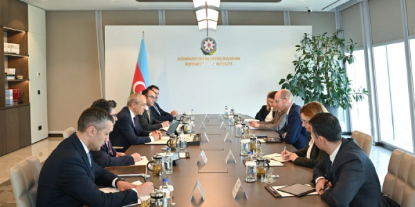 Azərbaycan ilə ERBD arasında Gəncə və Naxçıvanla bağlı müzakirələr aparılıb