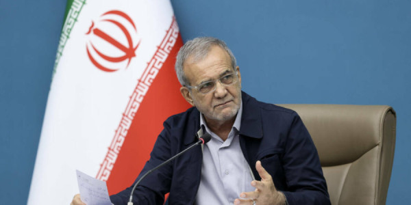 Pezeşkian “səhv mesajların yayılmasından” narazılıq edib
