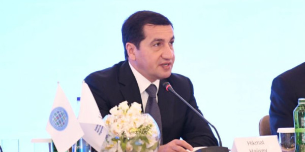 Hikmət Hacıyev: Azərbaycanın 9-a yaxın şəhəri demək olar ki, tamamilə dağıdılıb