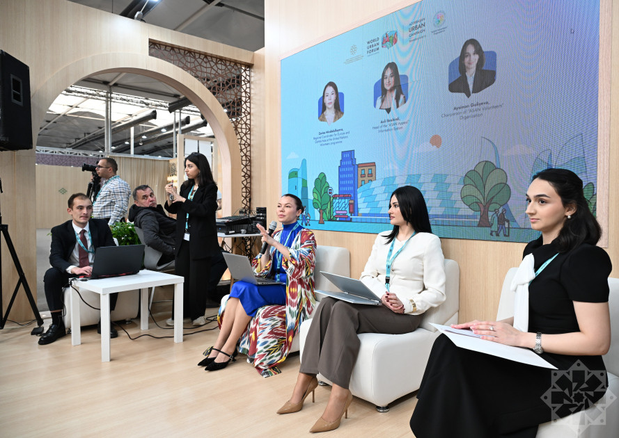 ASAN könüllüləri WUF13-də panel görüş keçiriblər