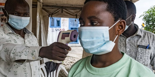 Dünyada ebola dəhşəti davam edir