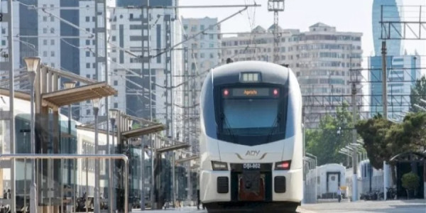 Bakıdan Tbilisiyə qatarlar  bu saatda yola düşəcək