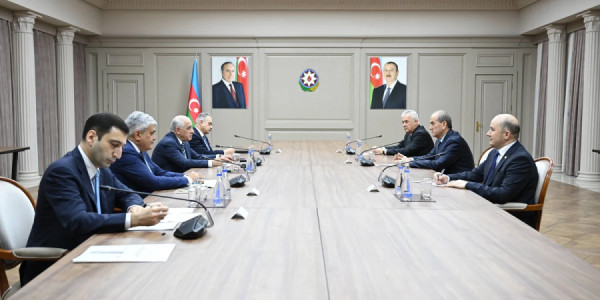 Əli Əsədov Tacikistanın Baş nazirinin müavini ilə ikitərəfli əməkdaşlığı müzakirə edib