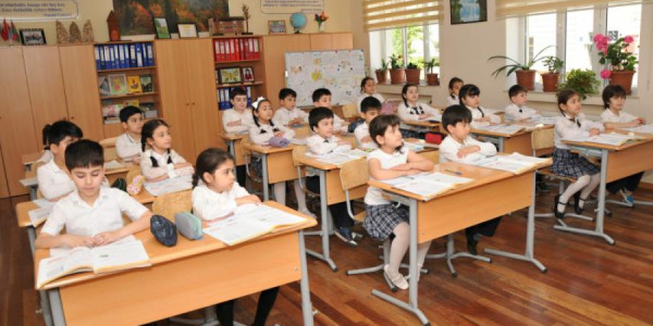 Valideynlərin DİQQƏTİNƏ: Şagirdlərin elektron yerdəyişməsi müvəqqəti dayandırılır
