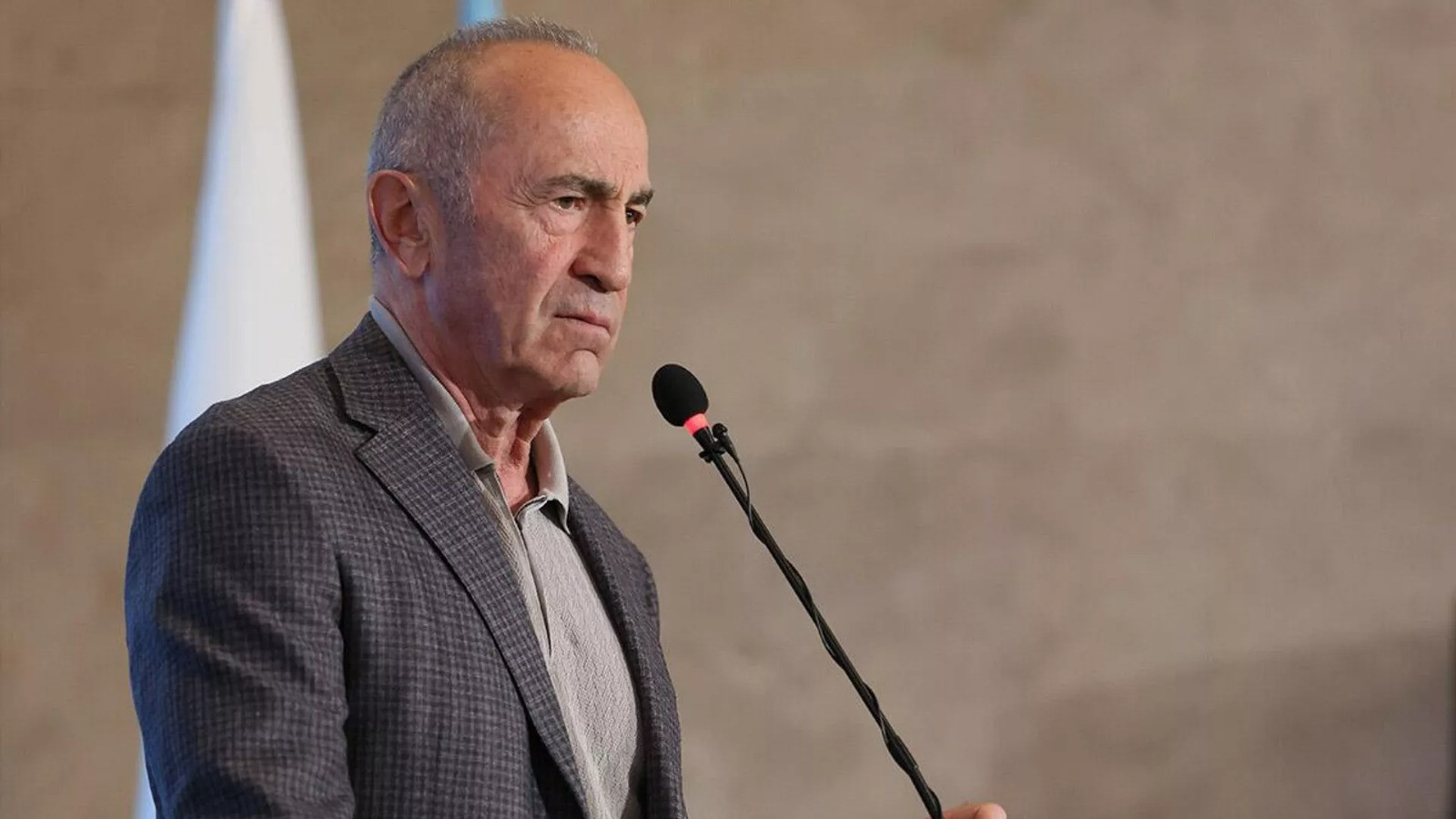 Köçəryan: Paşinyan Ermənistanı fəlakətə sürükləyir
