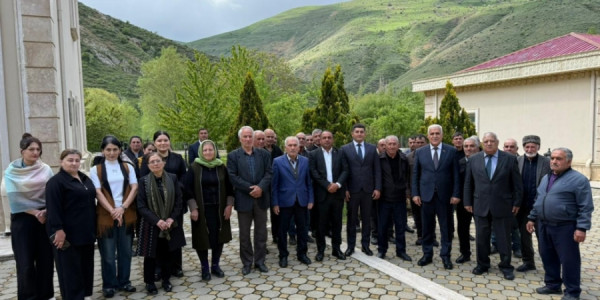 Milli Məclisin deputatı Vüqar Rəhimzadə Culfada seçiciləri ilə növbəti görüşünü keçirib