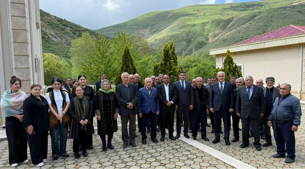 Milli Məclisin deputatı Vüqar Rəhimzadə Culfada seçiciləri ilə növbəti görüşünü keçirib