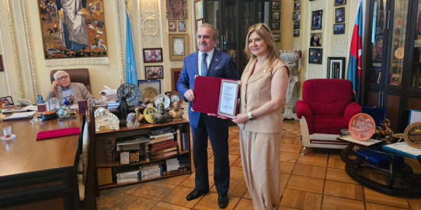 Məlahət Hümmətqızı Beynəlxalq Rəsul Rza mükafatına layiq görülüb