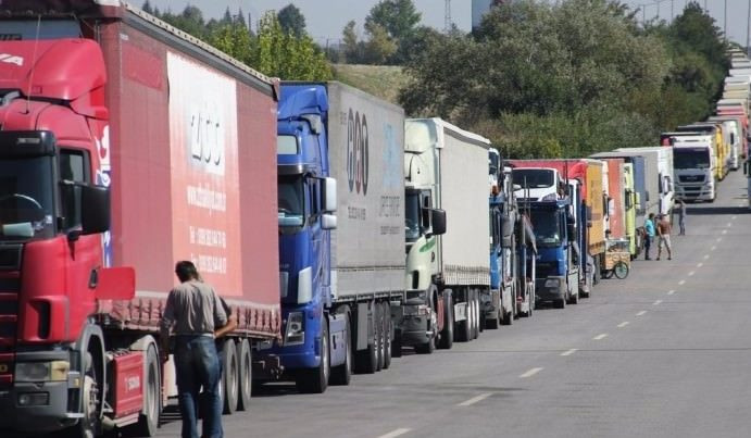 Tramp yoluna qarşı Putin yolu -