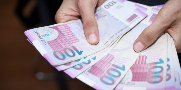 Azərbaycanda sığorta haqları 610 milyon manatı ötüb