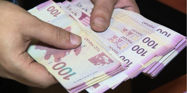 Fəxri ad və təqaüd alanların sayı açıqlanıb