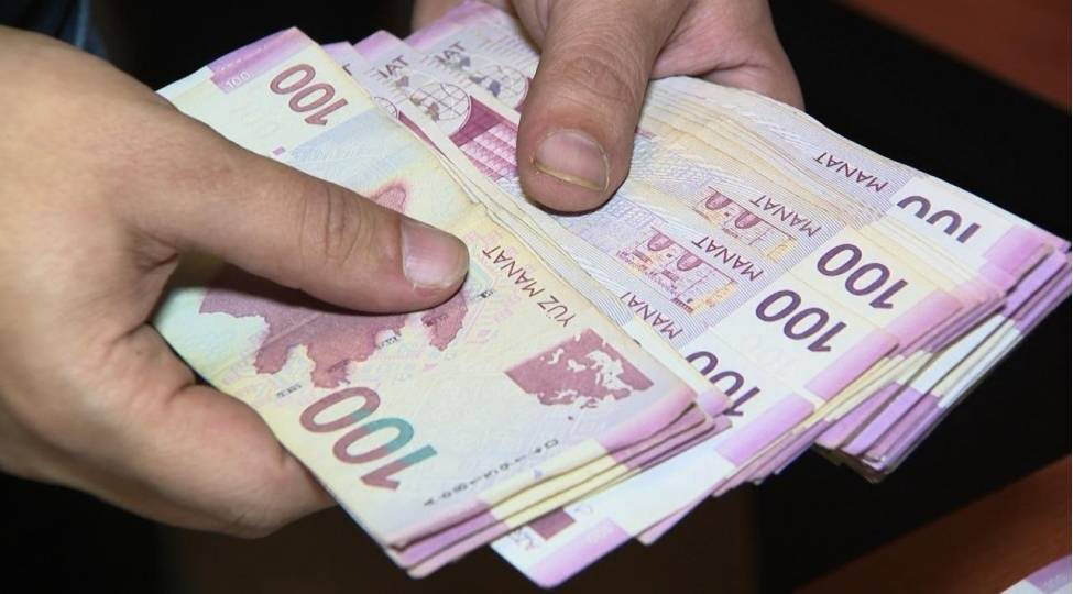 Fəxri ad və təqaüd alanların sayı açıqlanıb
