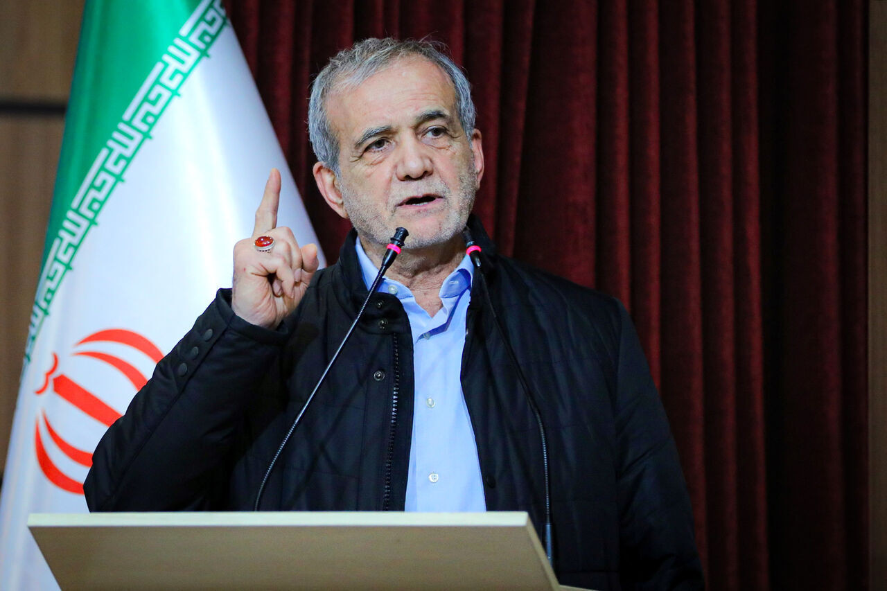 Pezeşkian: İranda strateji qərarlar ali liderin razılığı olmadan qəbul edilmir