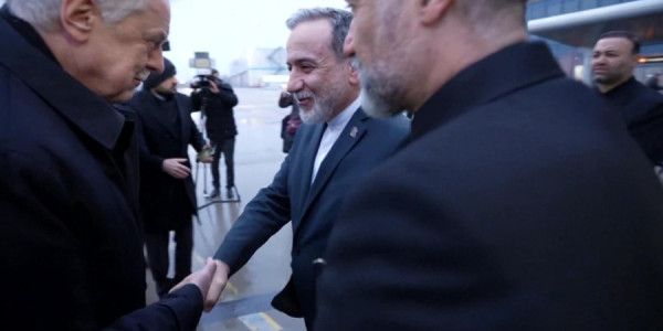Qalibaf və Əraqçı Qətərə səfər edib