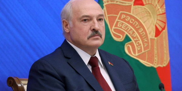 Lukaşenko: Azərbaycan xalqını Müstəqillik Günü münasibətilə səmimi-qəlbdən təbrik edirəm