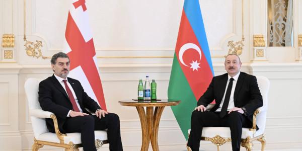 Gürcüstan Prezidenti İlham Əliyevi Müstəqillik Günü münasibətilə təbrik edib