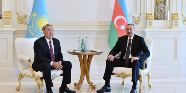 Nursultan Nazarbayev İlham Əliyevi Müstəqillik Günü və Qurban bayramı münasibətilə təbrik edib