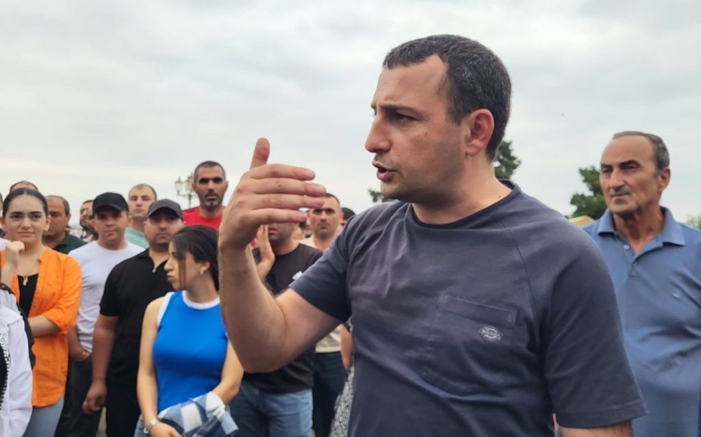 8 təşkilat və 44 ictimai xadim Osipyana görə çağırış edib