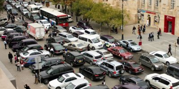 Bakıda tədbir günləri yollar niyə kilidlənir? –