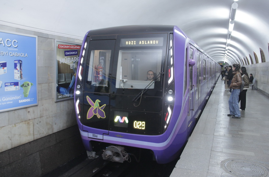 Bakı metrosunda qatarların intervalında yubanmalar müşahidə olunur