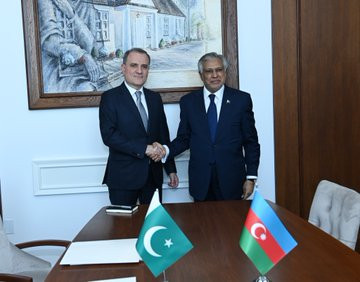 Ceyhun Bayramov pakistanlı həmkarı ilə beynəlxalq təhlükəsizliyi müzakirə edib - YENİLƏNİB
