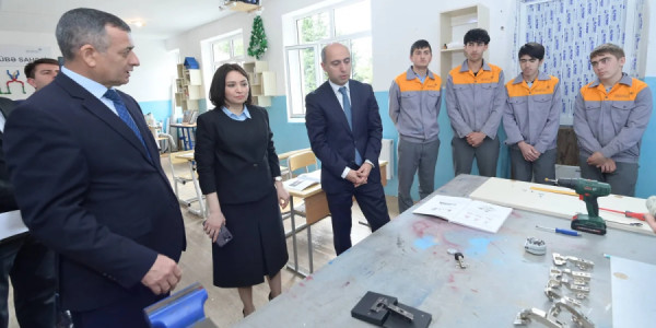 Emin Əmrullayev Qaxda tədris prosesi ilə tanış olub