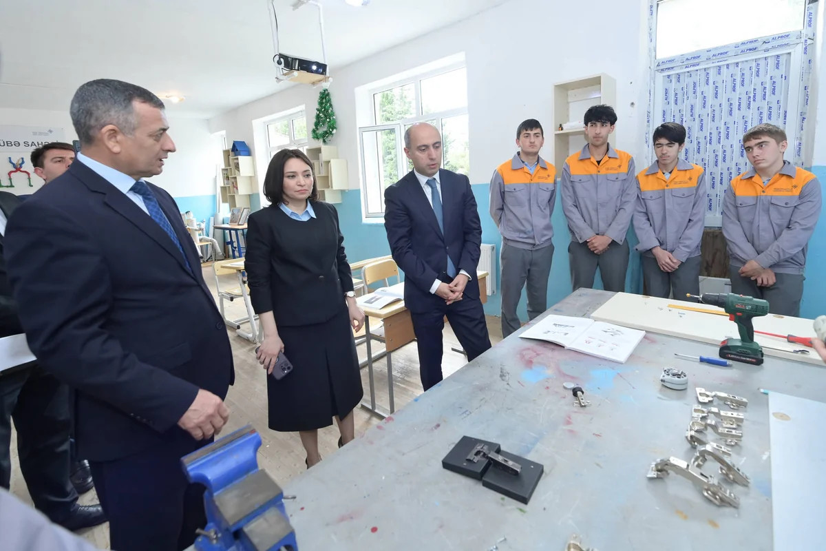Emin Əmrullayev Qaxda tədris prosesi ilə tanış olub