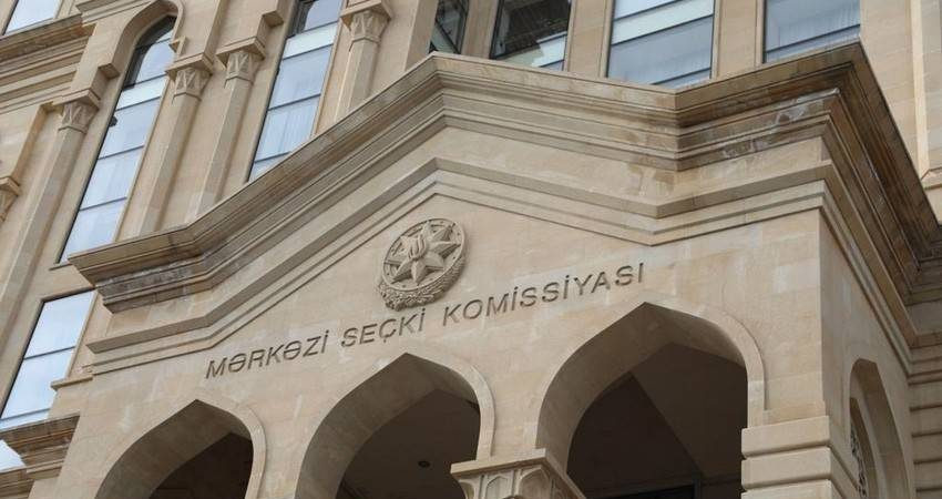 Mərkəzi Seçki Komissiyasının iclası keçirilir -