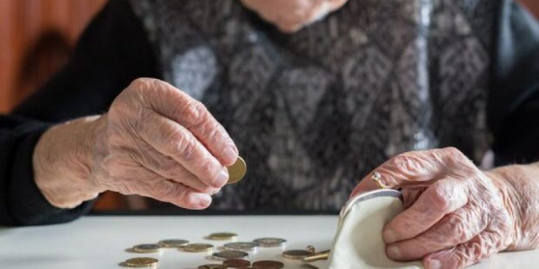 Milli Məclisdə pensiyalarla bağlı məsələ müzakirə edilib