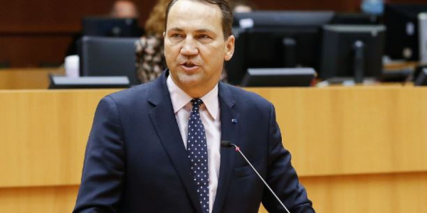 Polşa XİN: NATO Rusiyanın təxribatlarına hazır olmalıdır