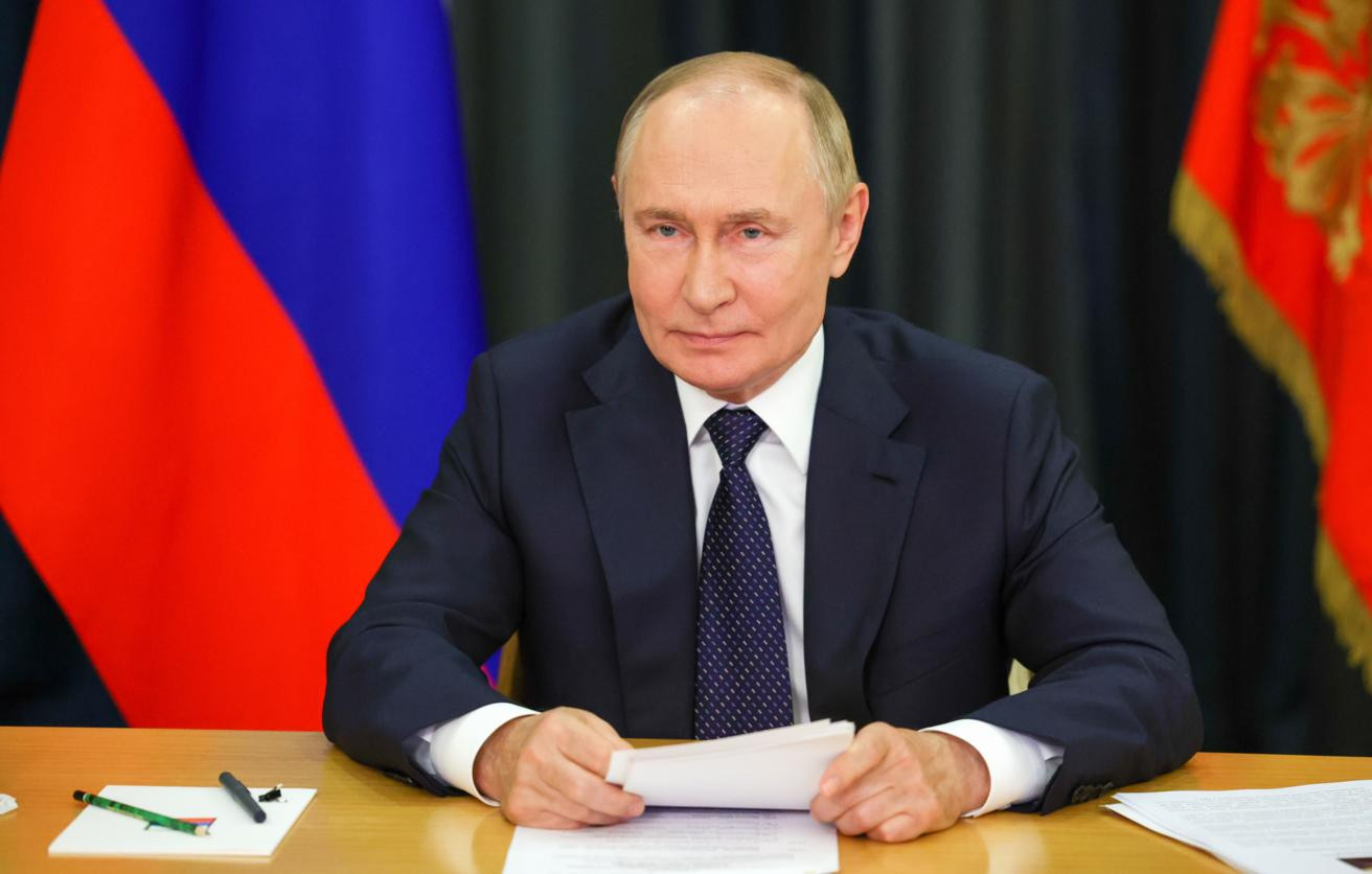 Putin Tokayevi “yaxın dost” adlandırıb