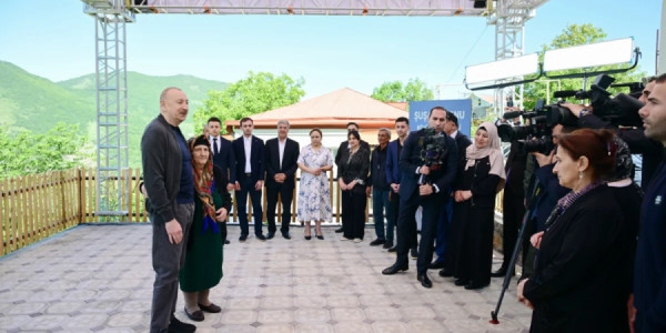 İlham Əliyev: Əzab-əziyyətə baxmayaraq Azərbaycan xalqı əyilmədi