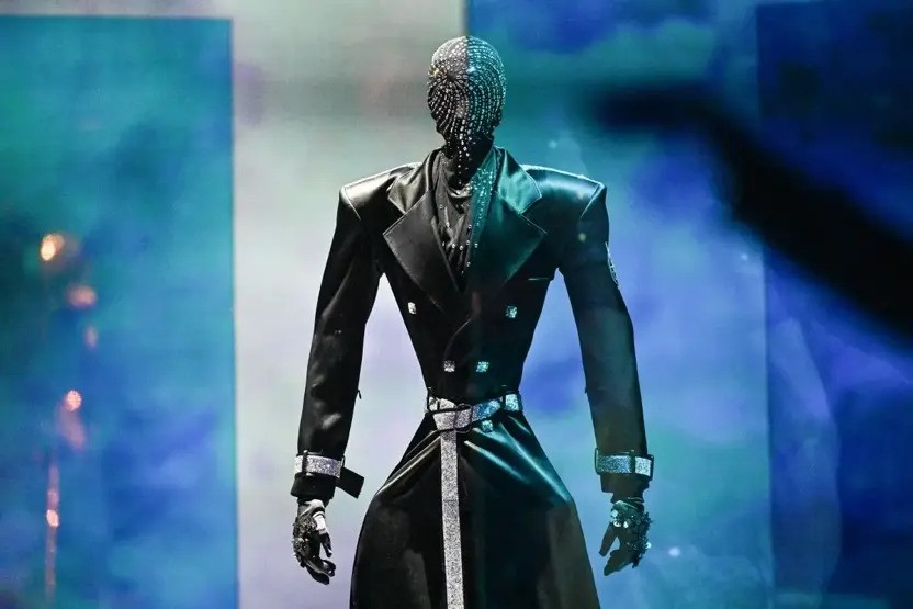 Bu dəfə səhnəyə robotlar çıxdı